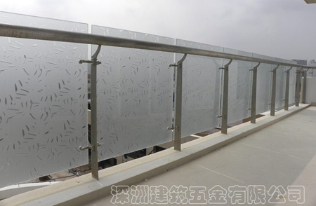 不銹鋼護(hù)欄立柱如何保養(yǎng)