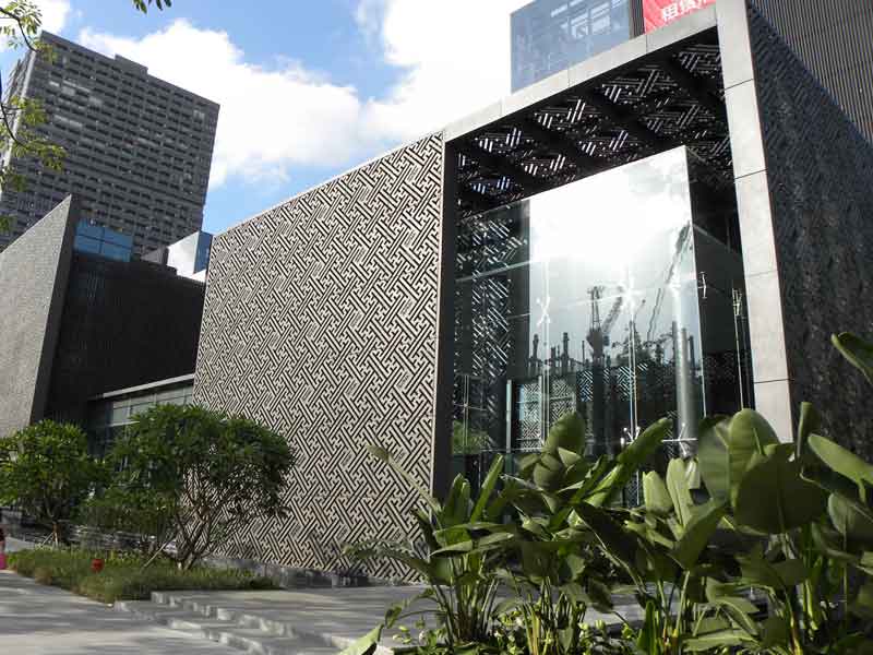 福年廣場(chǎng)樓梯不銹鋼立柱工程案例